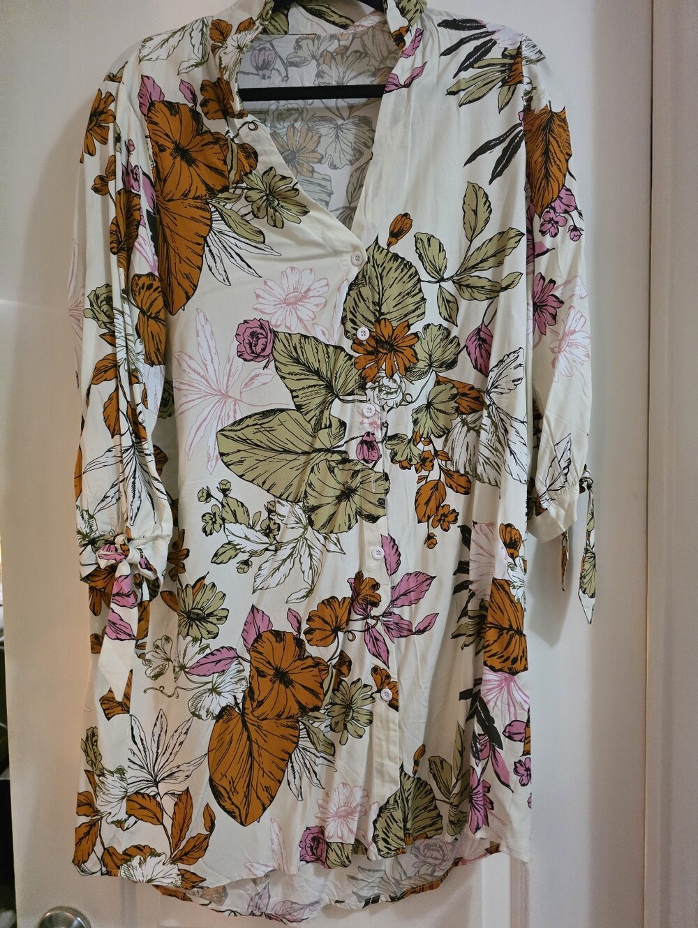 NWT Dress Or Cover Up from Cupshe...Floral Button-Up Tunic